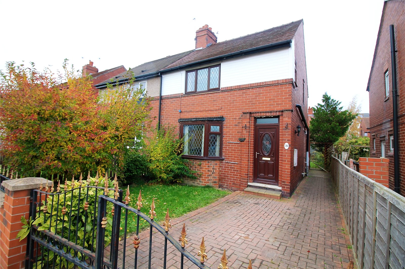 Whitegates Barnsley 3 bedroom House SSTC in Lang Avenue, Lundwood