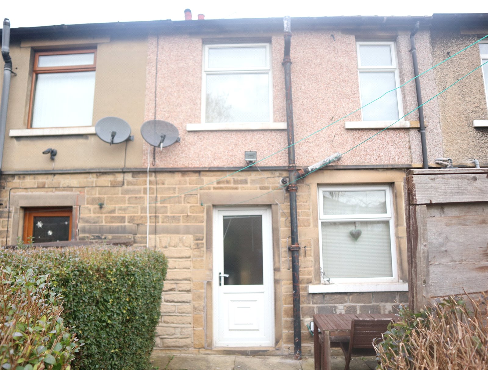 Whitegates Huddersfield 2 bedroom House Let Agreed in Standiforth Road