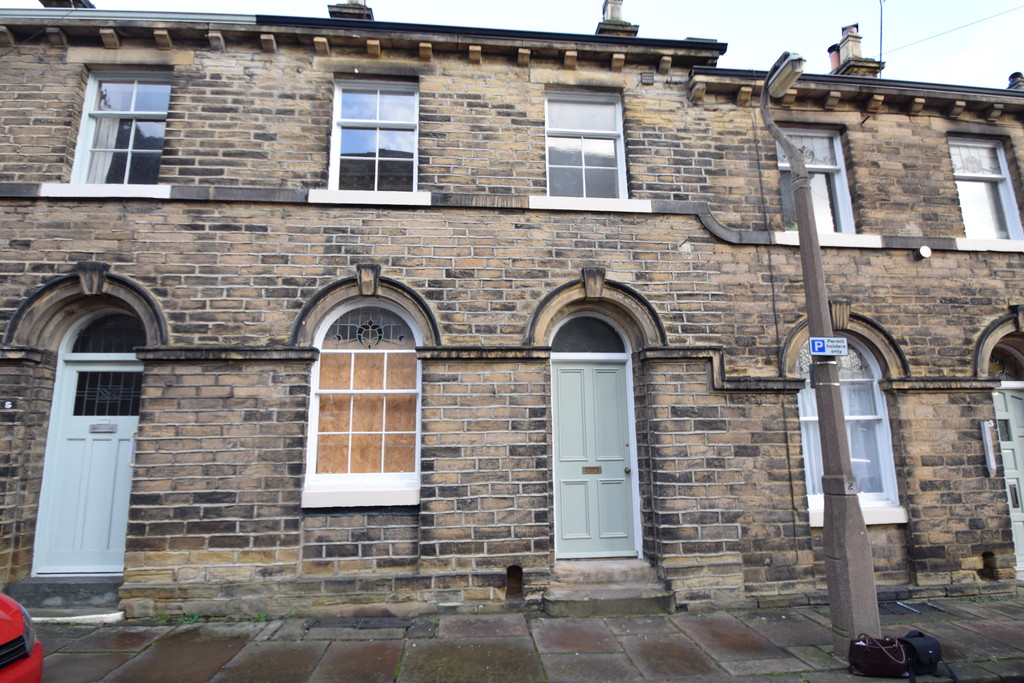 Martin & Co Saltaire 2 bedroom Terraced House Let in Lockwood Street