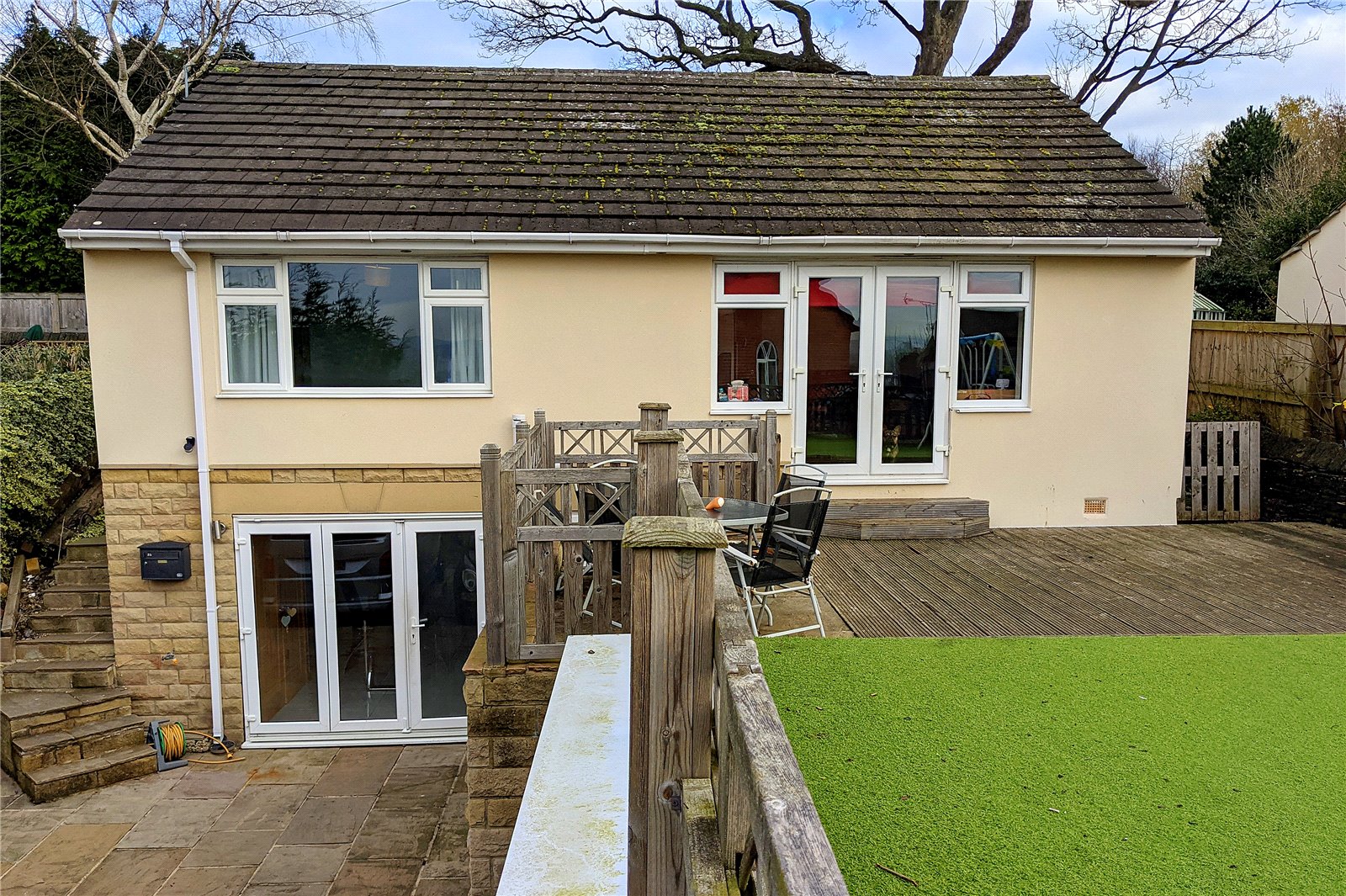 Whitegates Mirfield 4 bedroom House For Sale in Bracken Hill, Mirfield