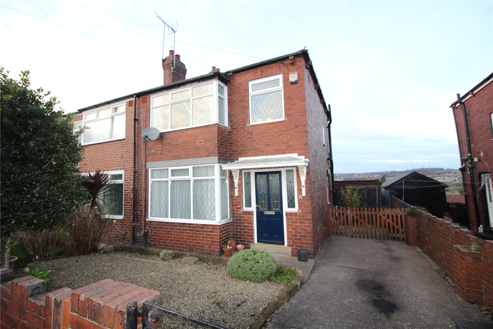 Whitegates Bramley 3 bedroom House For Sale in Calverley Gardens, Leeds