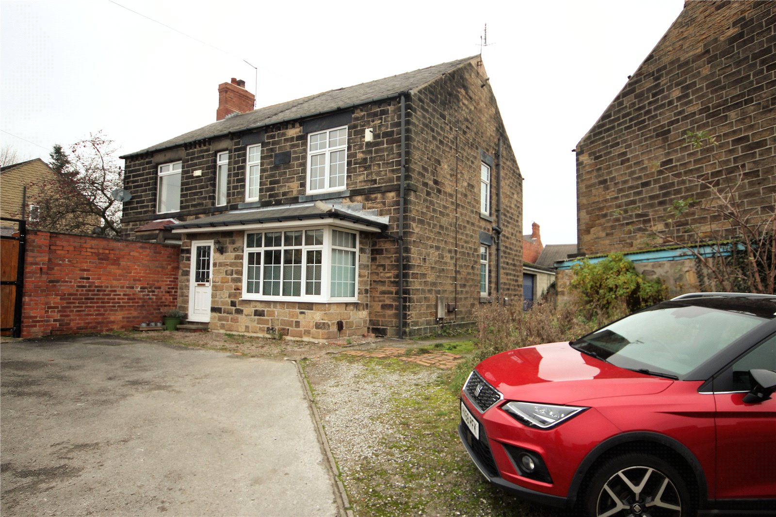 Whitegates Barnsley 4 bedroom House SSTC in King Street, Hoyland, Barnsley