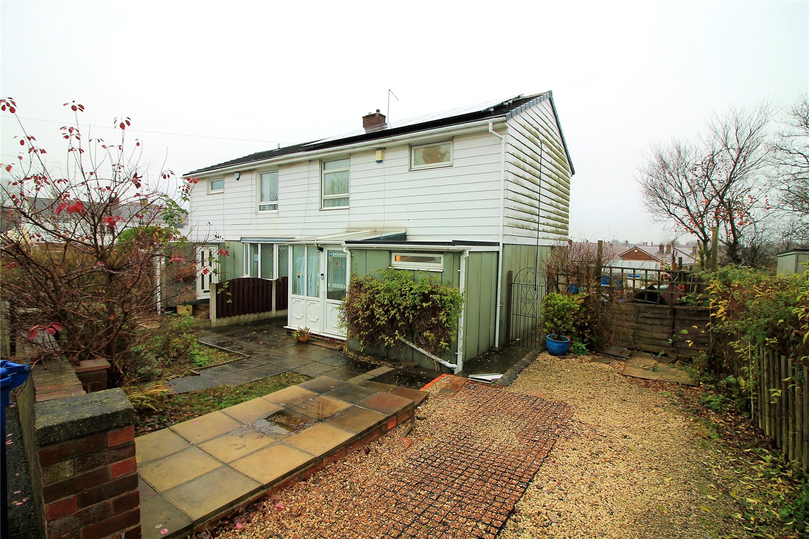 Whitegates Barnsley 3 bedroom House SSTC in Linton Close, Broadway