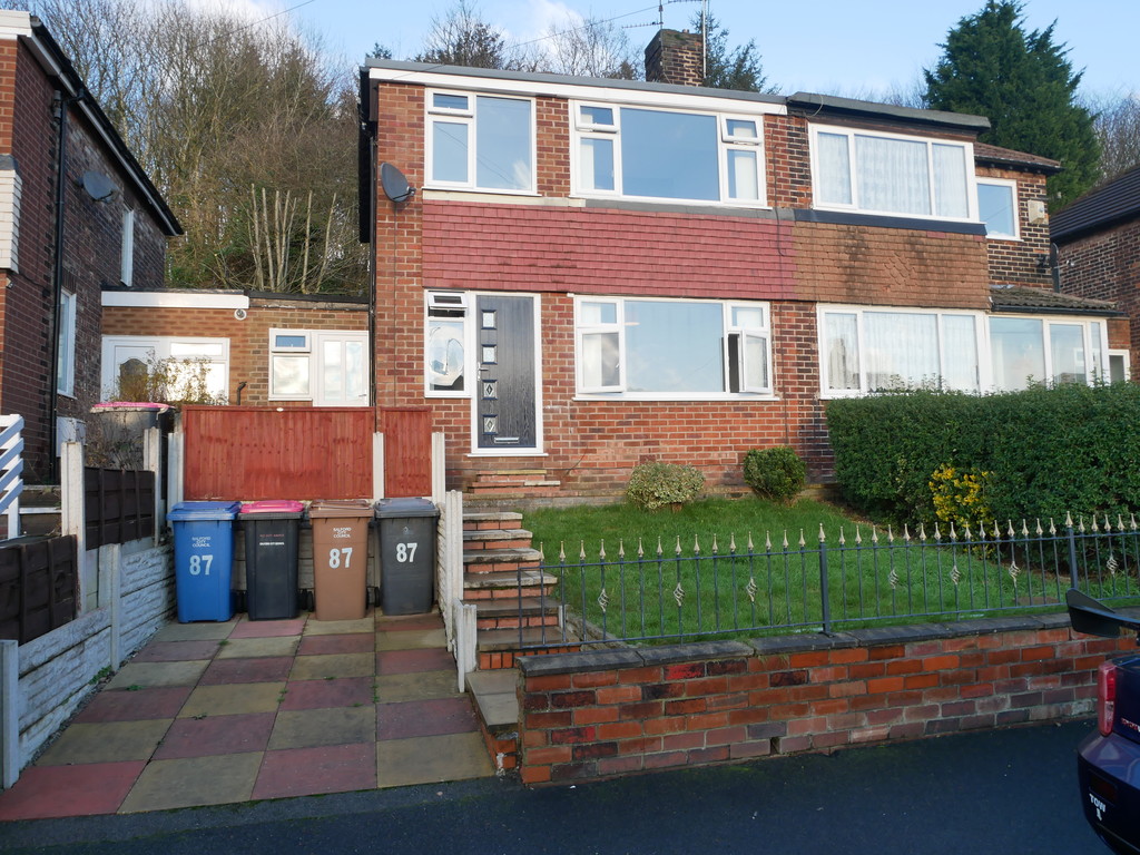 Martin & Co Manchester Prestwich 3 bedroom SemiDetached House Let in Castlewood Road, Salford