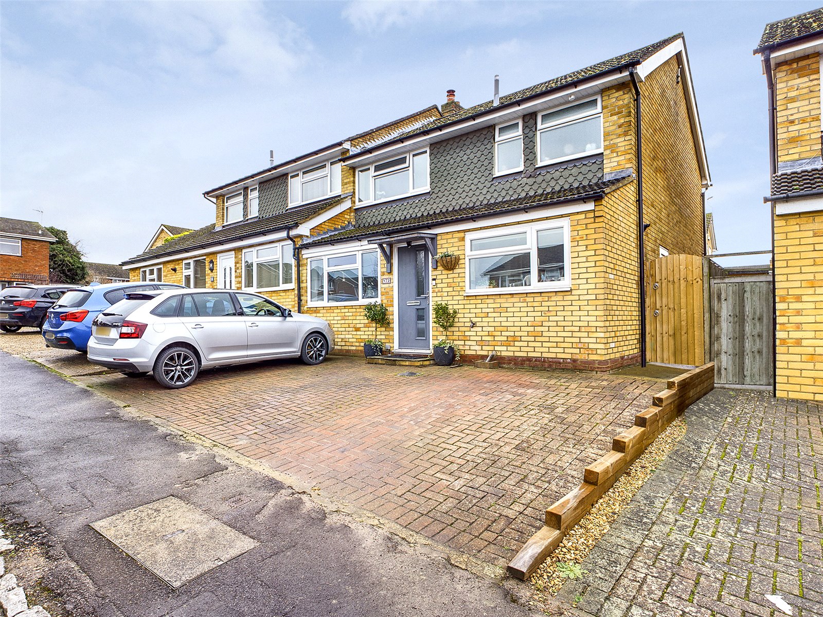 Parkers Chinnor 3 bedroom House SSTC in Middle Way, Chinnor