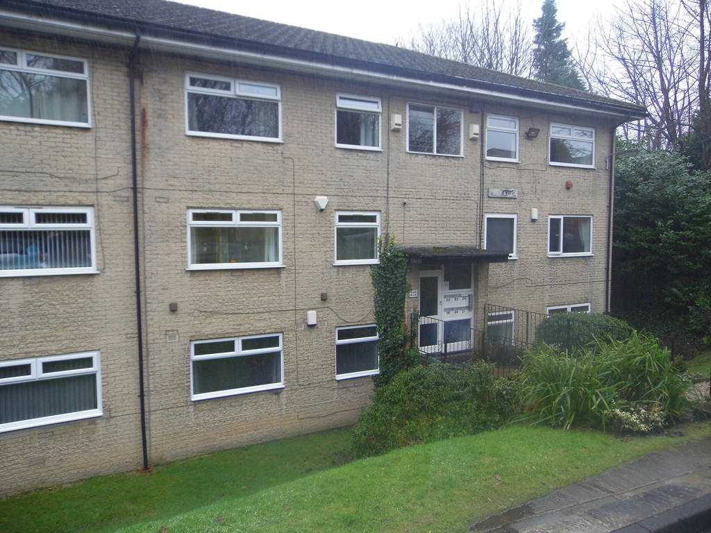 Martin & Co Manchester Prestwich 2 bedroom Apartment Let in Links View, Prestwich, M25