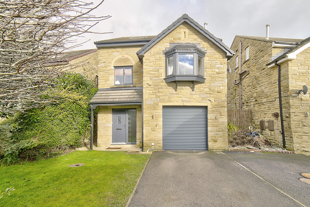 Martin & Co Huddersfield 4 bedroom Detached House SSTC in Park Avenue