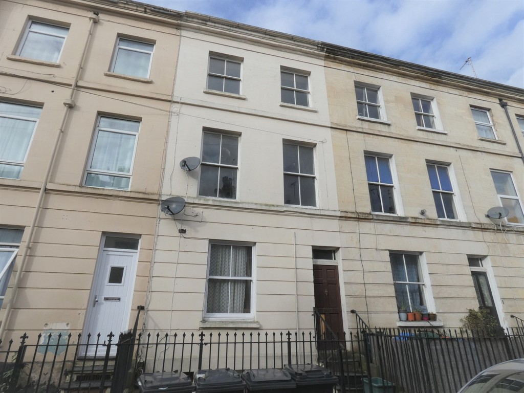 Wellington Street, Gloucester Martin & Co