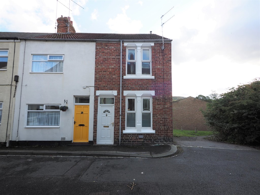 Martin & Co Guisborough 2 bedroom End of Terrace House Let in Thomson