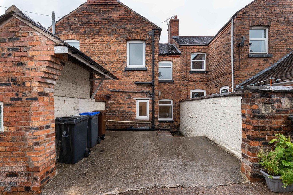 Martin & Co Macclesfield 2 bedroom Terraced House Let Agreed in Well