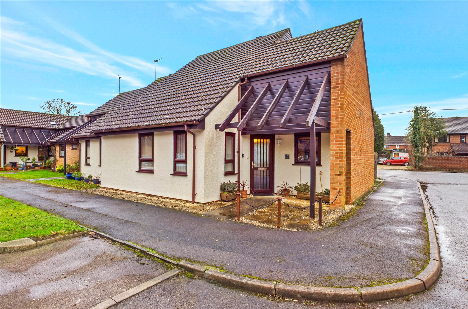 Parkers Tadley 2 bedroom House SSTC in Heath Court, Baughurst, Tadley