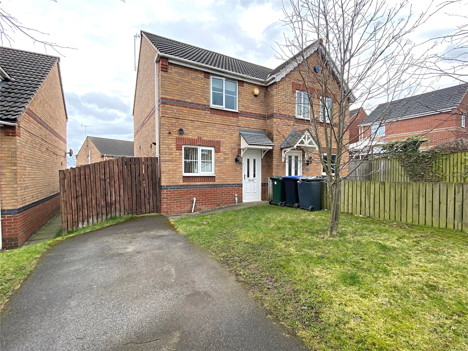 Whitegates Bradford 2 bedroom House SSTC in Wenborough Lane, Bradford