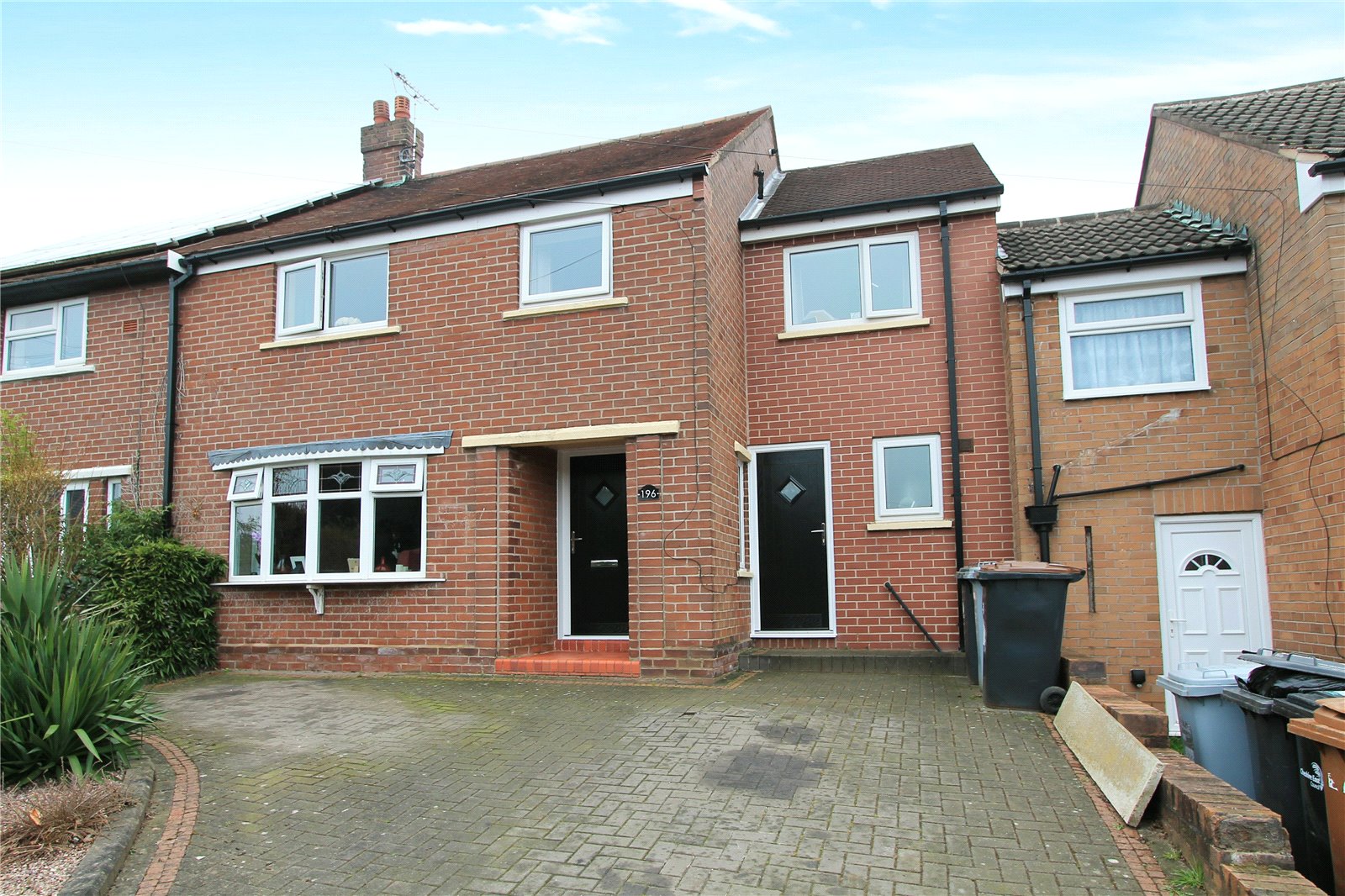 Whitegates Nantwich 4 bedroom House SSTC in Queens Drive, Nantwich