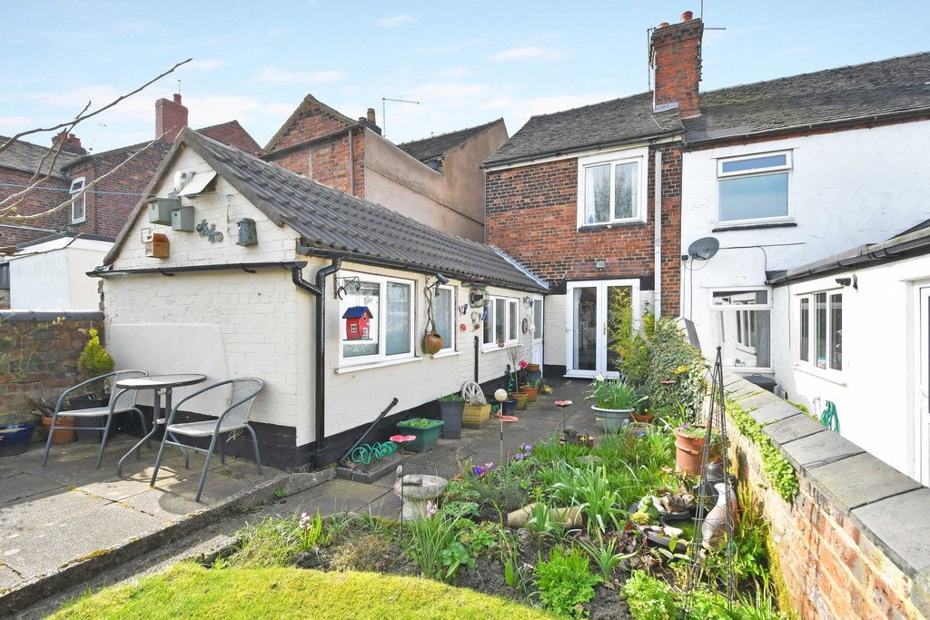 Martin & Co Newcastle under Lyme 2 bedroom End of Terrace House Let in