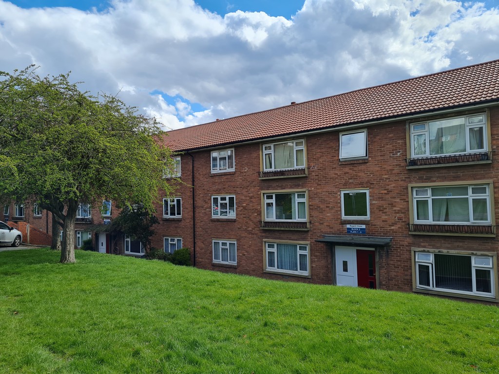 Martin & Co Leeds Horsforth 2 bedroom Apartment Let in Regent Close