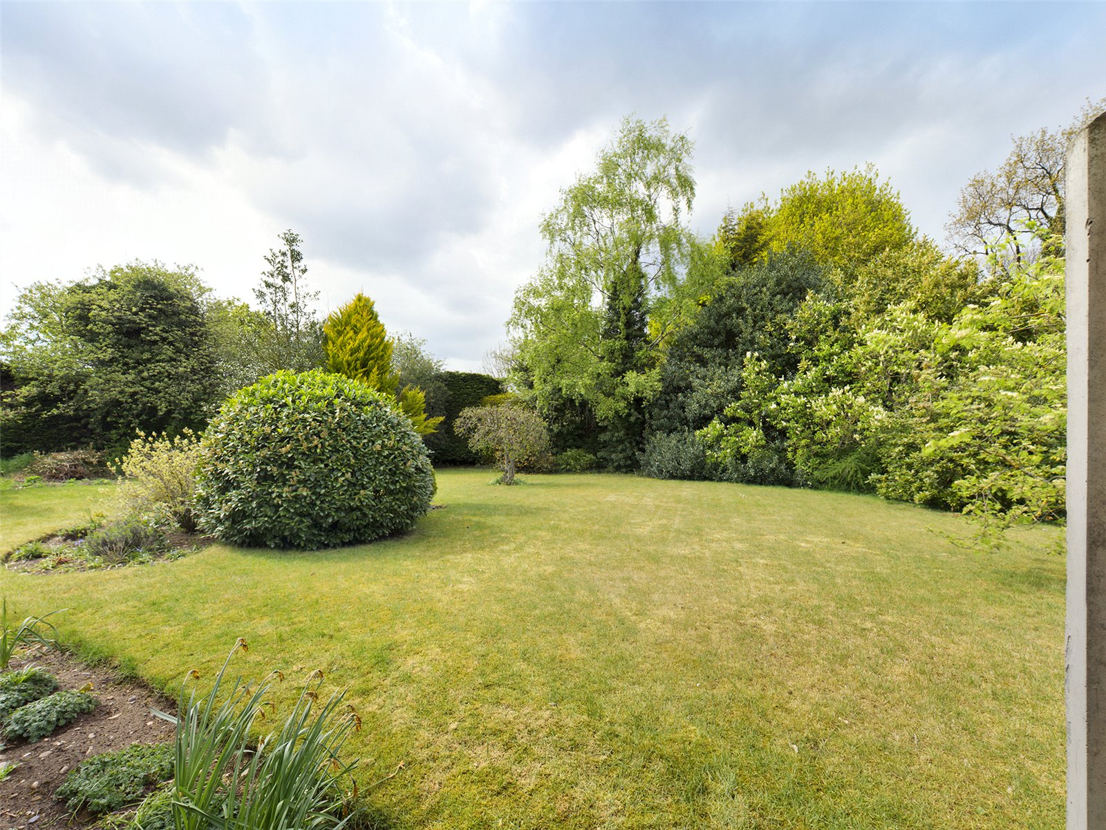 Whitegates Doncaster 3 bedroom Bungalow For Sale in Tatenhill Gardens