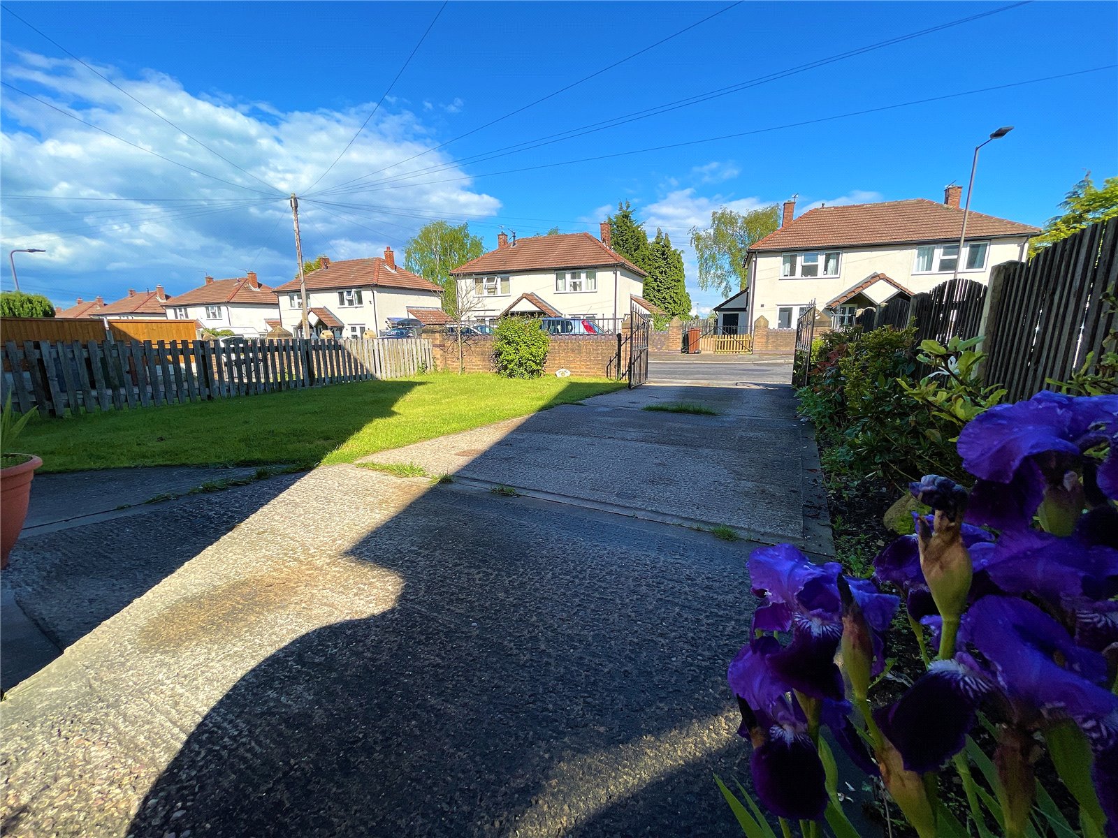 Whitegates Barnsley 2 bedroom House SSTC in Hill Top Avenue, Athersley