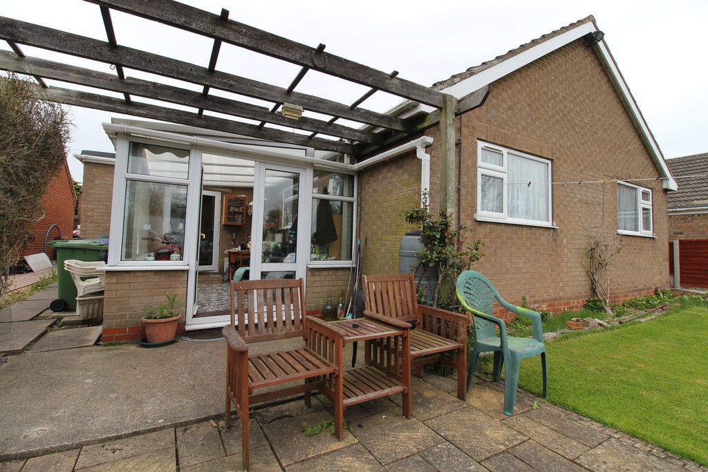 Martin & Co Gainsborough 3 bedroom Detached Bungalow SSTC in Morton