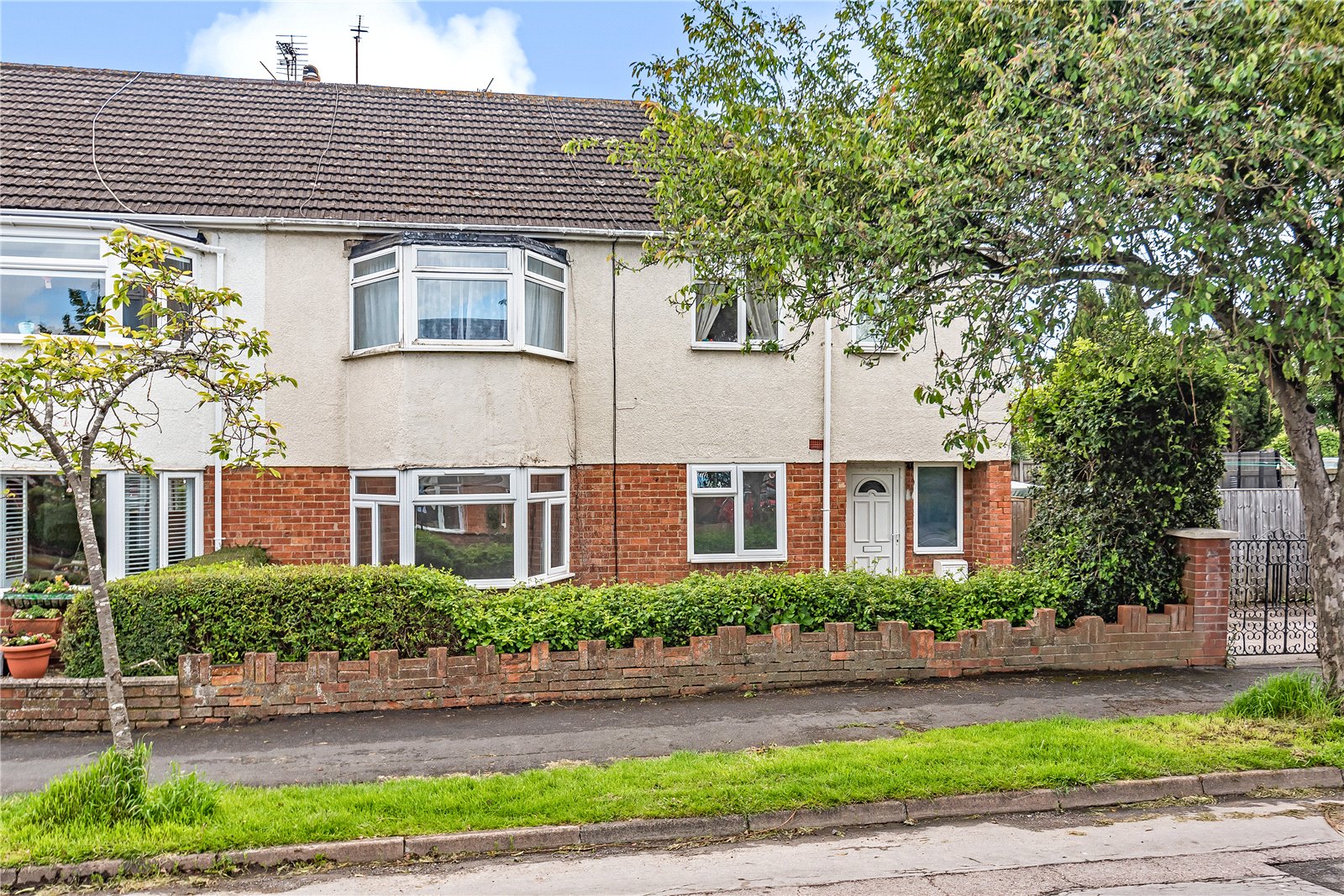 CJ Hole Cheltenham 3 bedroom SSTC in Brymore Avenue