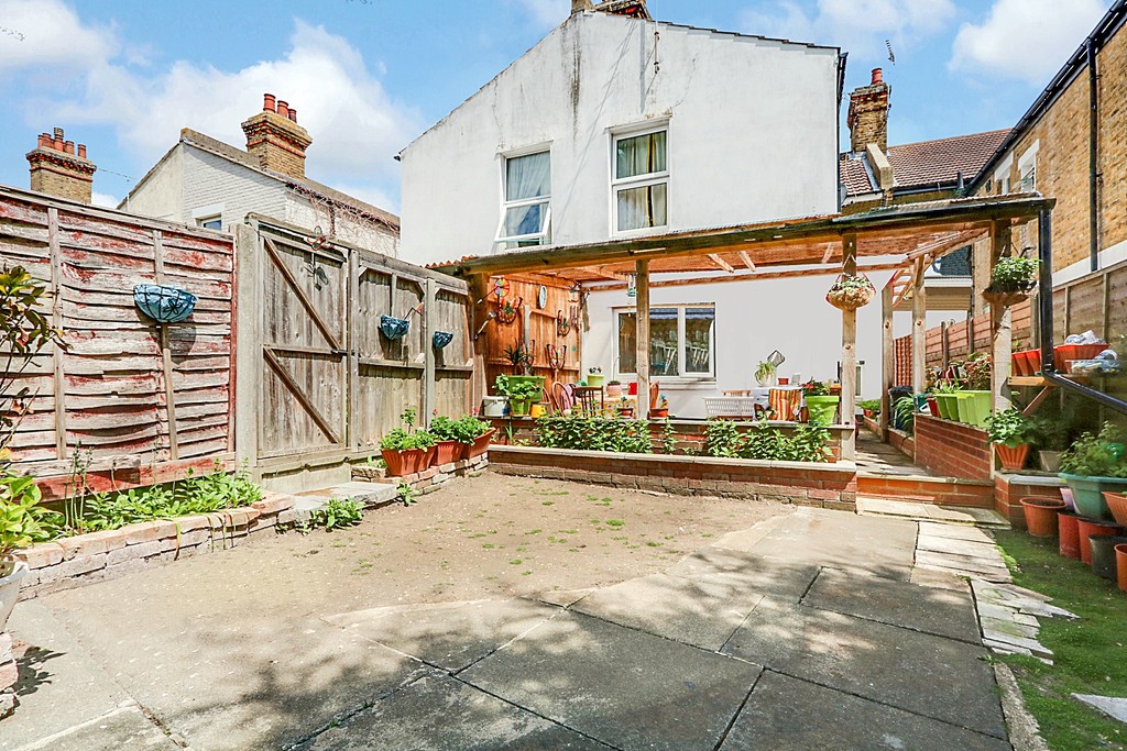 Martin & Co SouthendonSea 3 bedroom Terraced House For Sale in