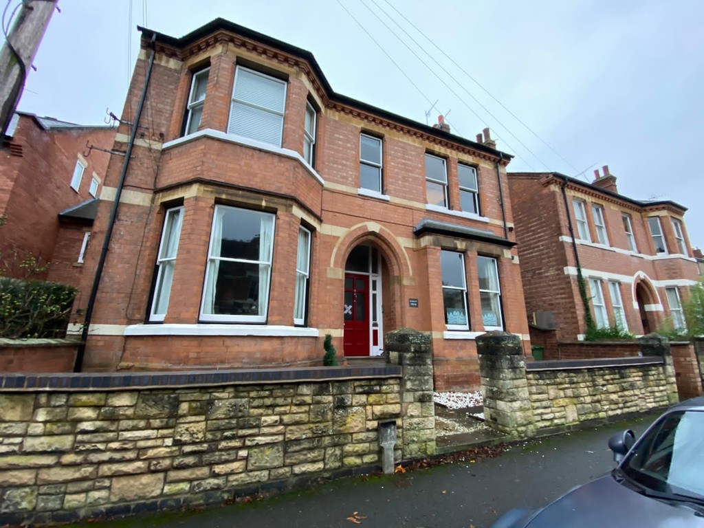 Martin & Co Leamington Spa 1 bedroom Ground Floor Flat Let in Albany