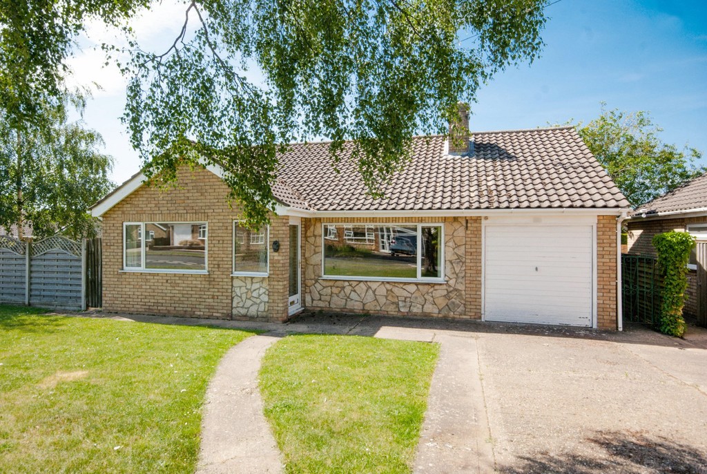 Martin & Co Lincoln 2 bedroom Detached Bungalow SSTC in Pendine