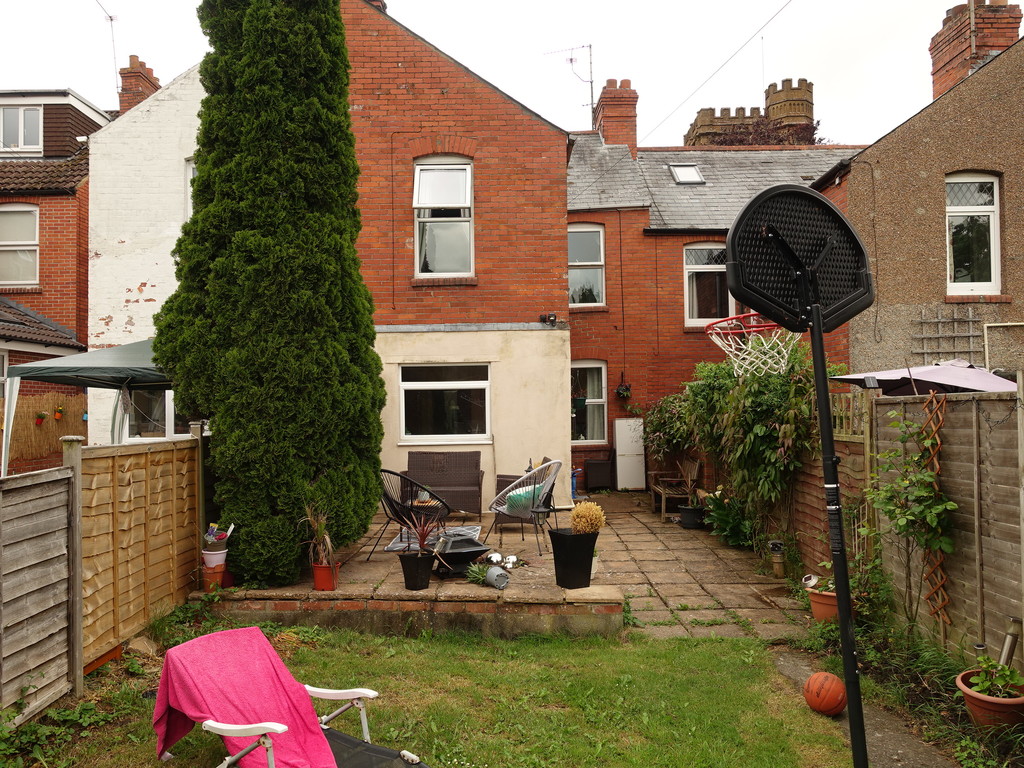 Martin & Co Yeovil 3 bedroom Terraced House SSTC in St Michaels Ave, Yeovil