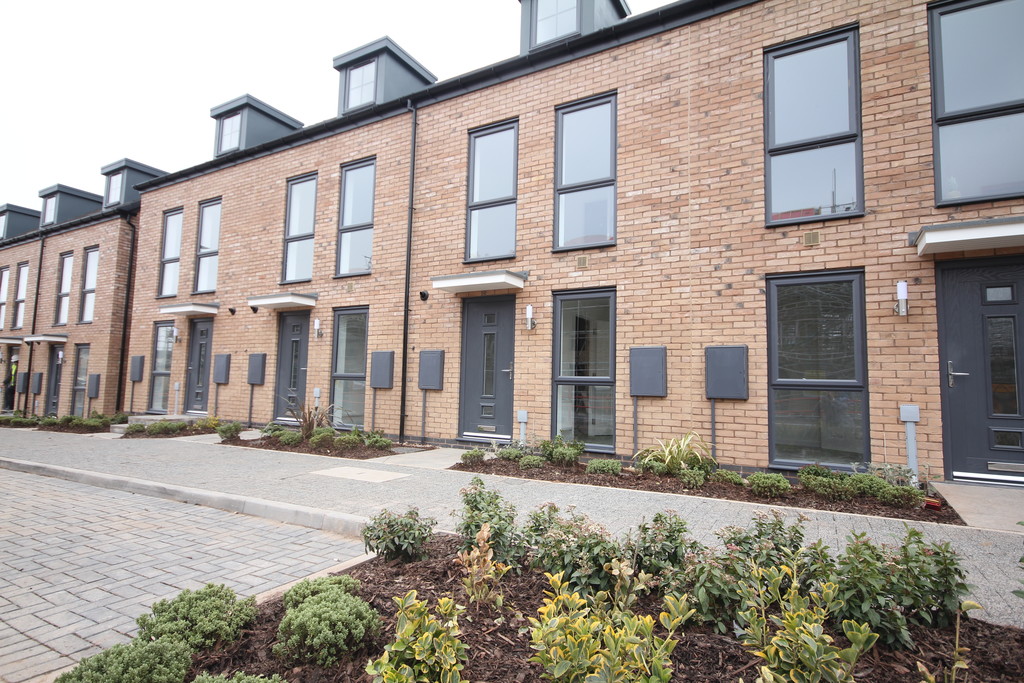 Martin & Co Birmingham City 4 bedroom Town House Let in Stratford House