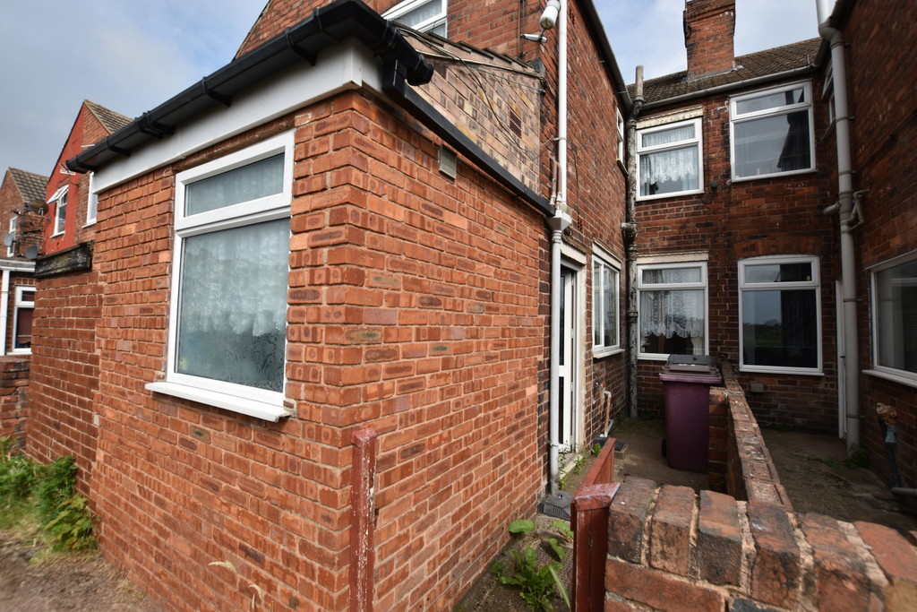 Martin & Co Worksop 2 bedroom Terraced House SSTC in Church Street