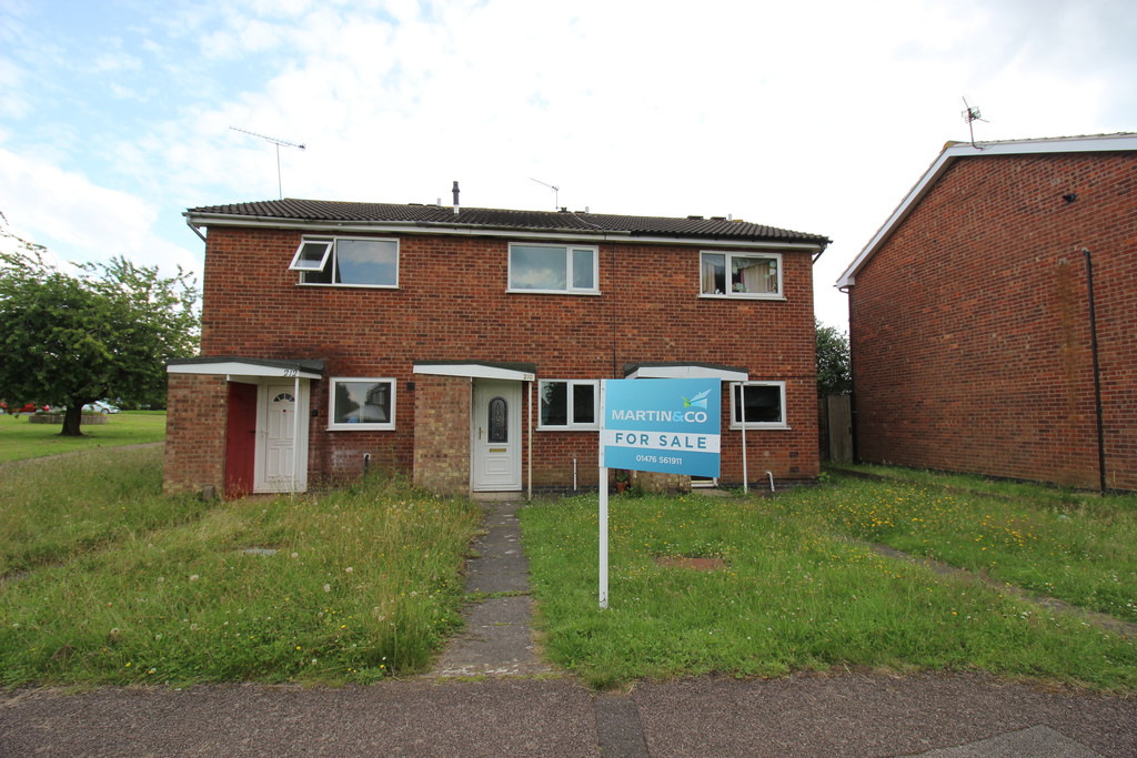Martin & Co Grantham 2 bedroom Terraced House For Sale in Harrowby Lane