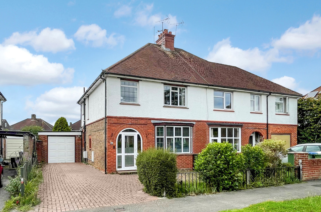 Martin And Co Horsham 3 Bedroom Semi Detached House For Sale In Horsham West Sussex