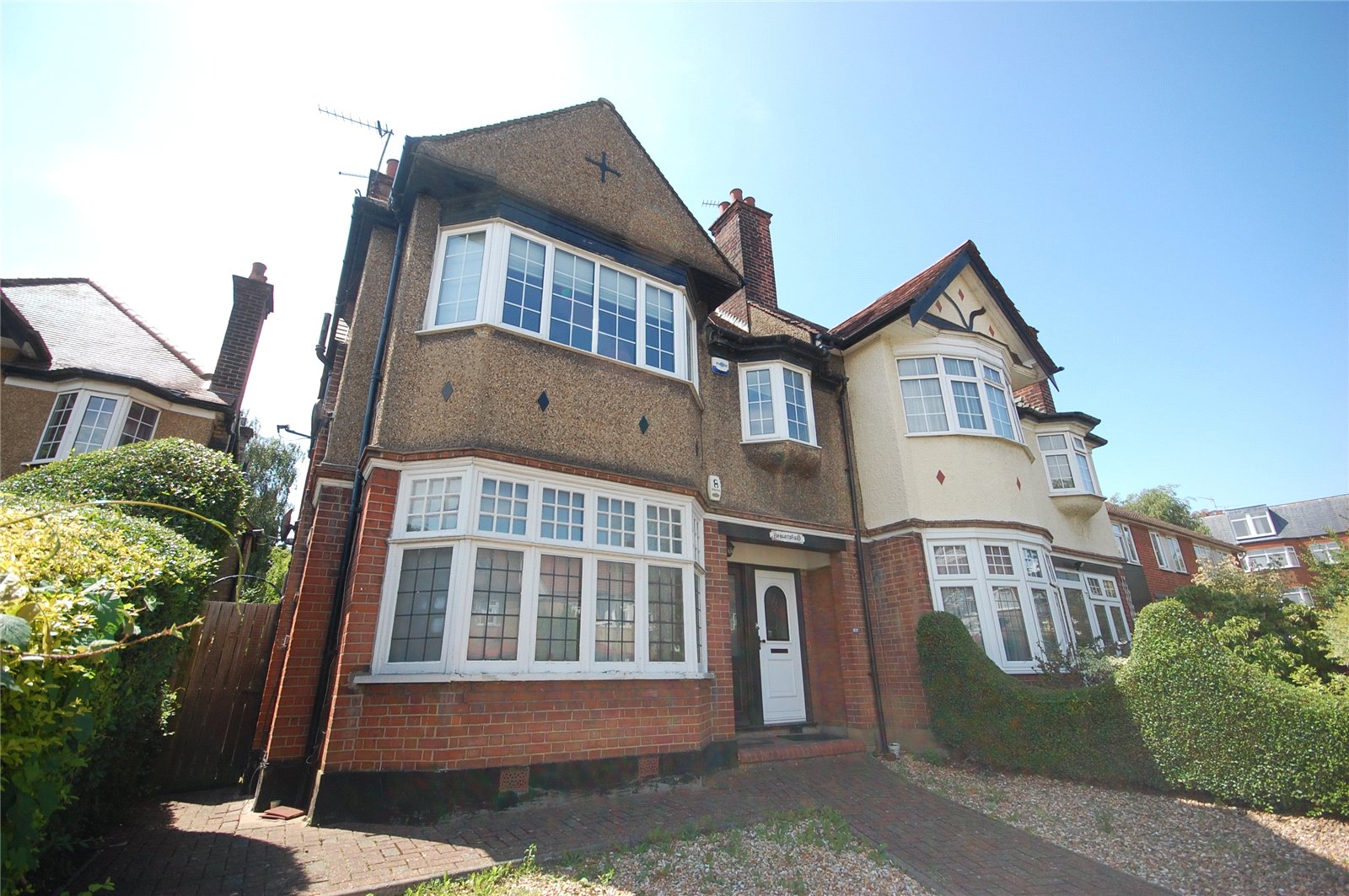 Ellis & Co Finchley 2 bedroom Flat For Sale in Woodberry Gardens, North