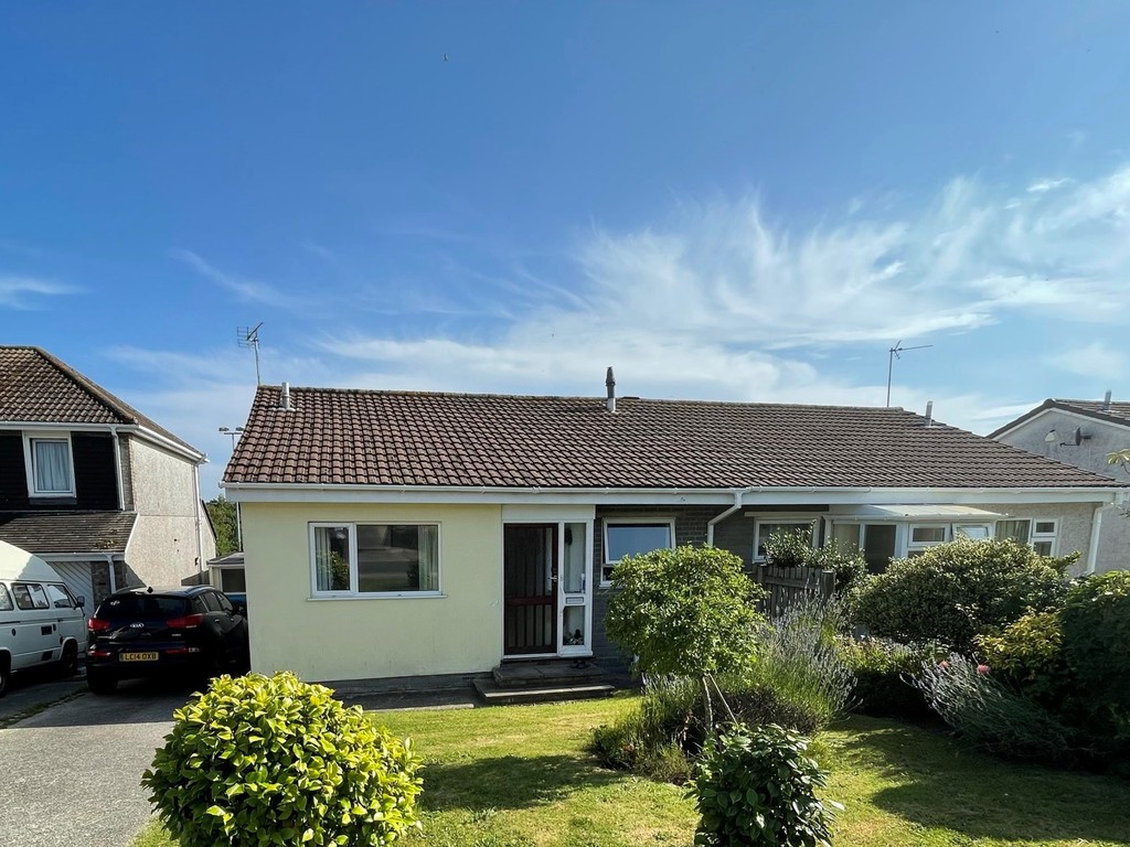Martin & Co Falmouth 2 bedroom SemiDetached Bungalow Let in Conway