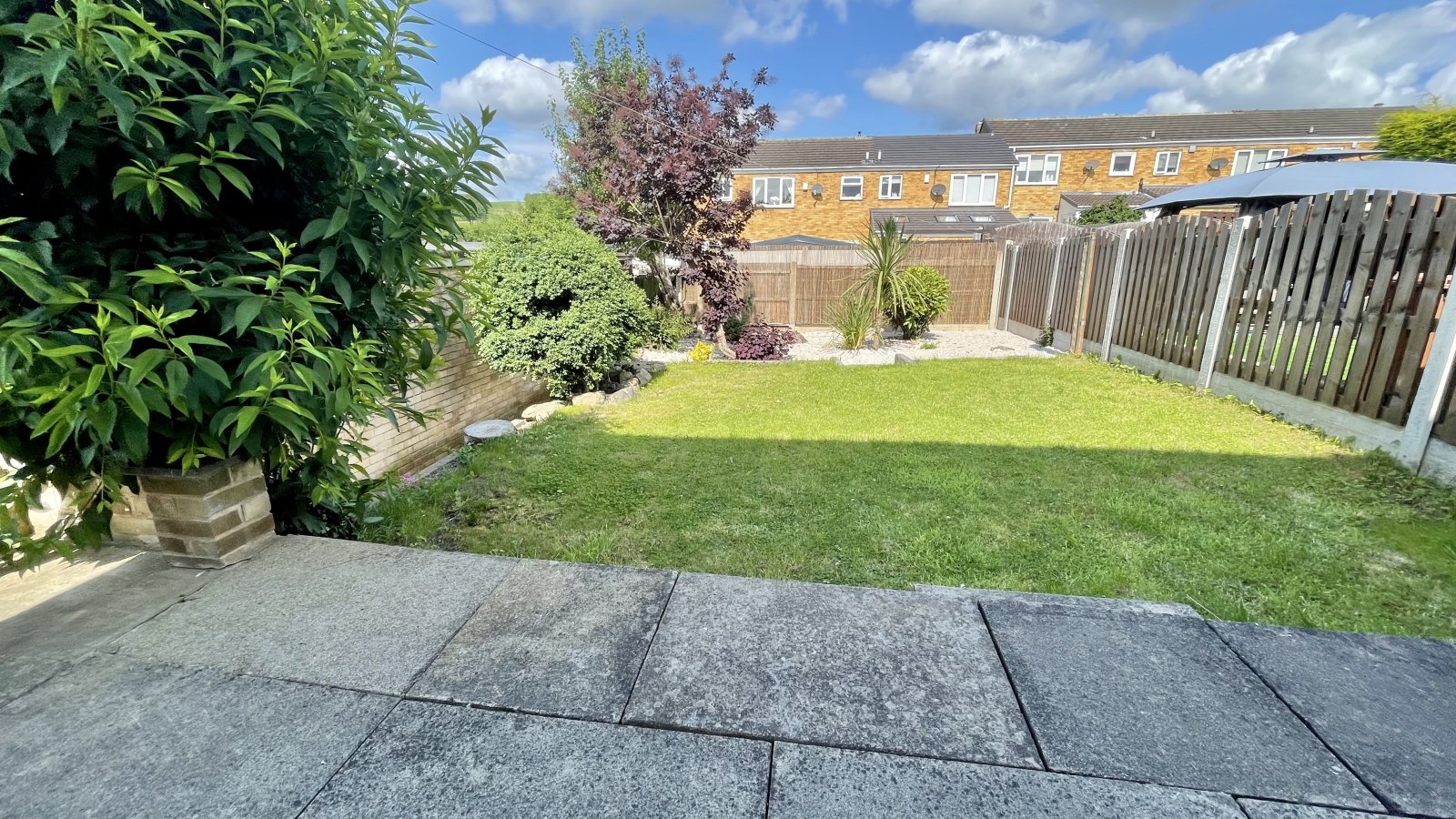 Whitegates Barnsley 3 bedroom House SSTC in Spring Lane, Carlton, Barnsley