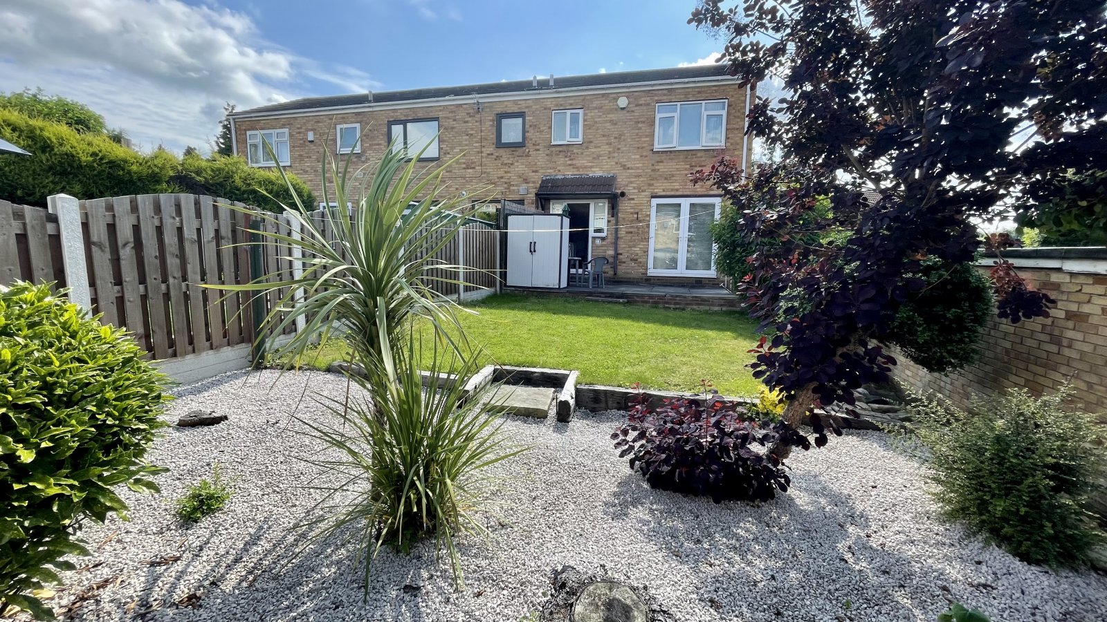 Whitegates Barnsley 3 bedroom House SSTC in Spring Lane, Carlton, Barnsley