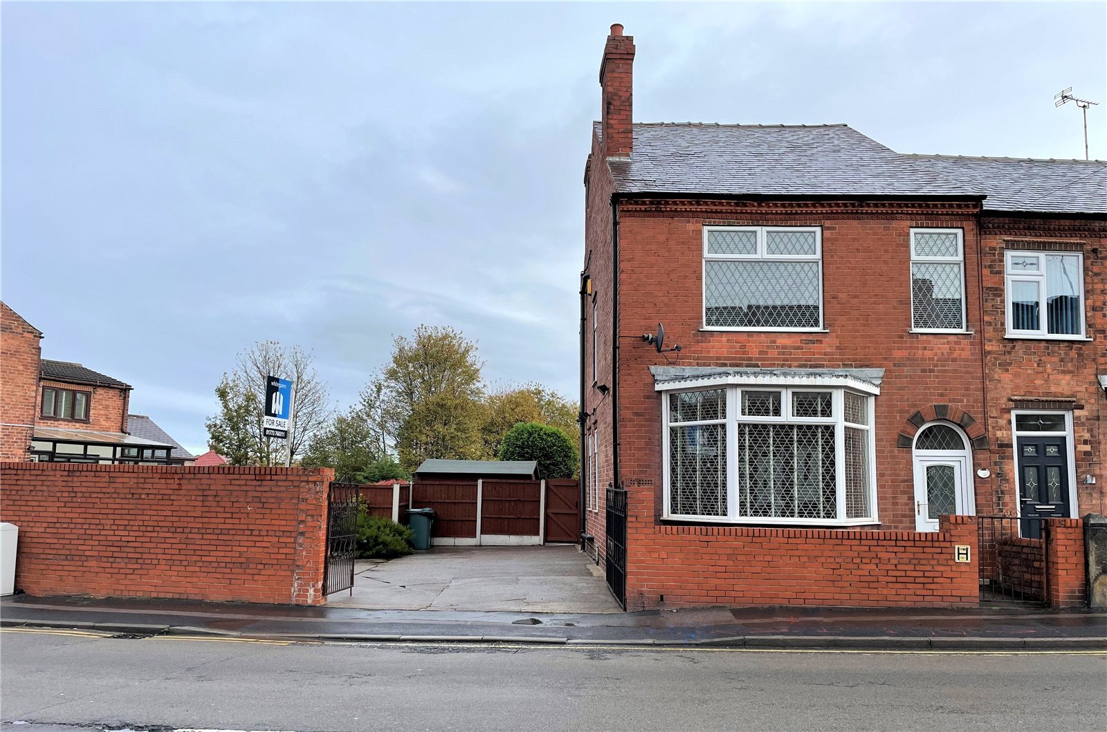Whitegates Heanor 3 bedroom House SSTC in Loscoe Road, Heanor, Derbyshire