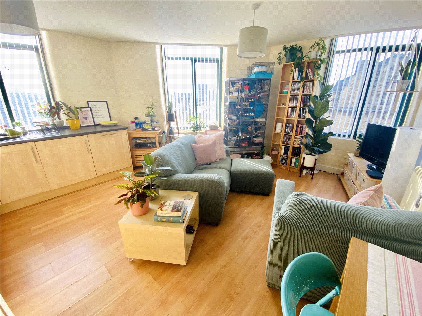 Equity Chambers, 40 Piccadilly, Bradford Whitegates