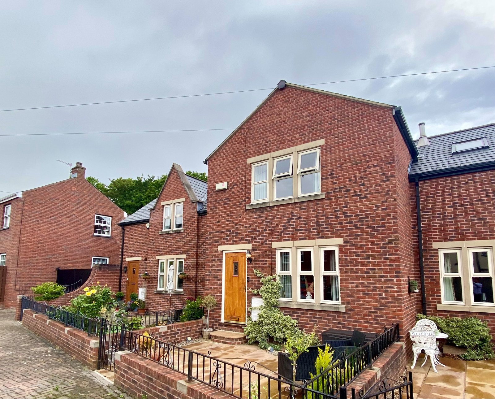 Whitegates Cleckheaton 3 bedroom House SSTC in St Johns Close, Cleckheaton