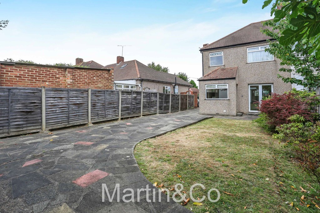 Benfleet Close, Sutton, SM1 Martin & Co