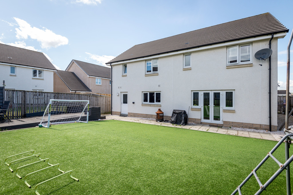 Bramble Crescent, Dunfermline Martin & Co