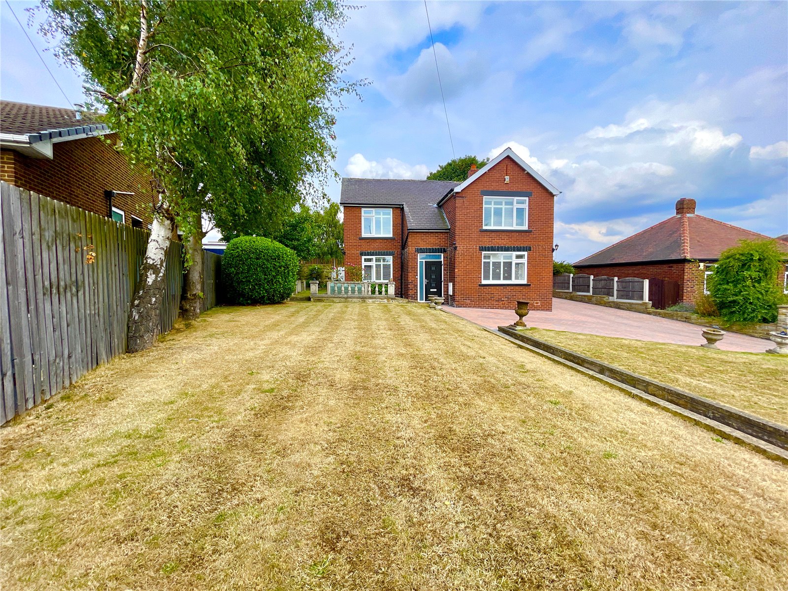 Rotherham Road, Monk Bretton Whitegates