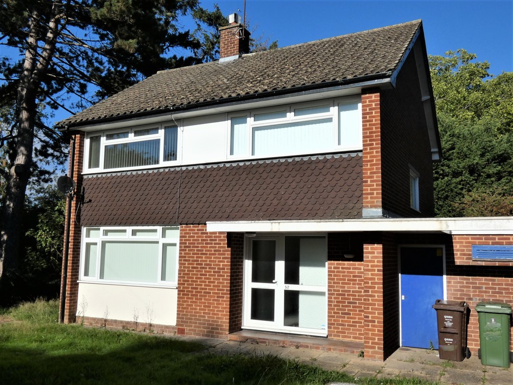 Roestock Lane in Colney Heath Martin & Co