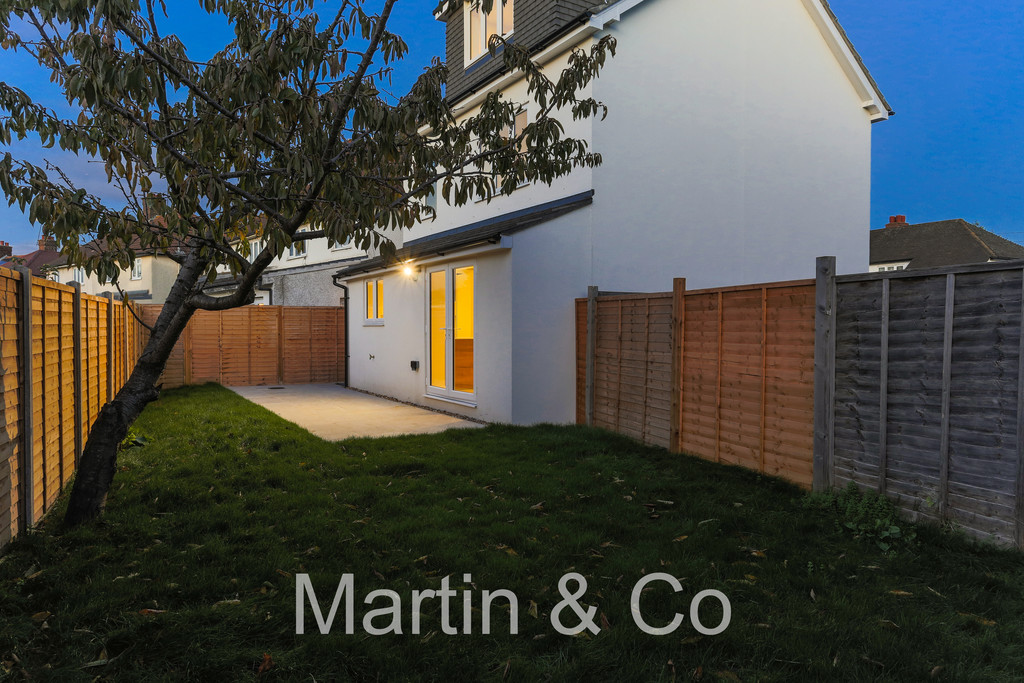 Thomson Crescent, Croydon Martin & Co