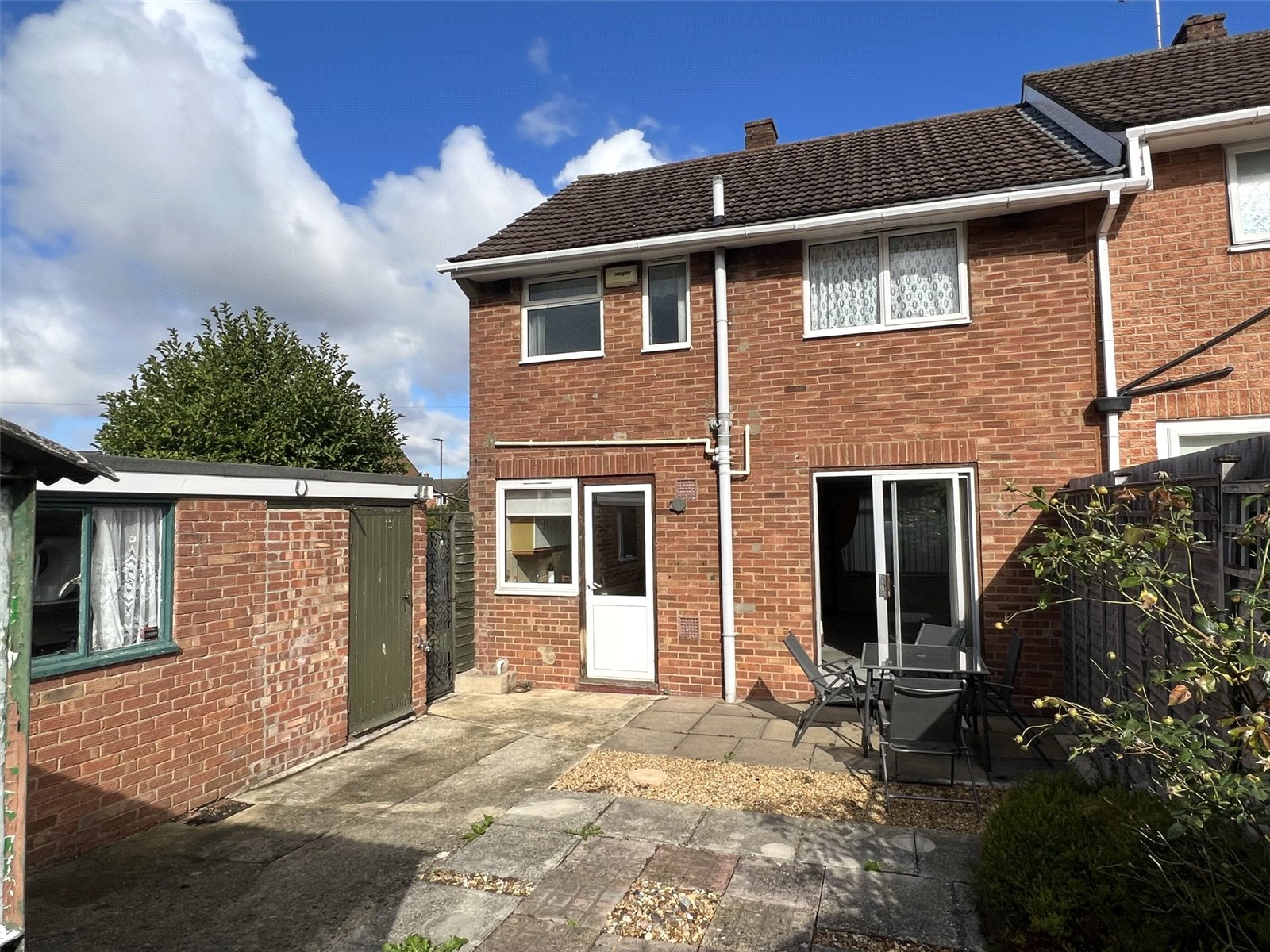 Medway Crescent, Brockworth CJ Hole