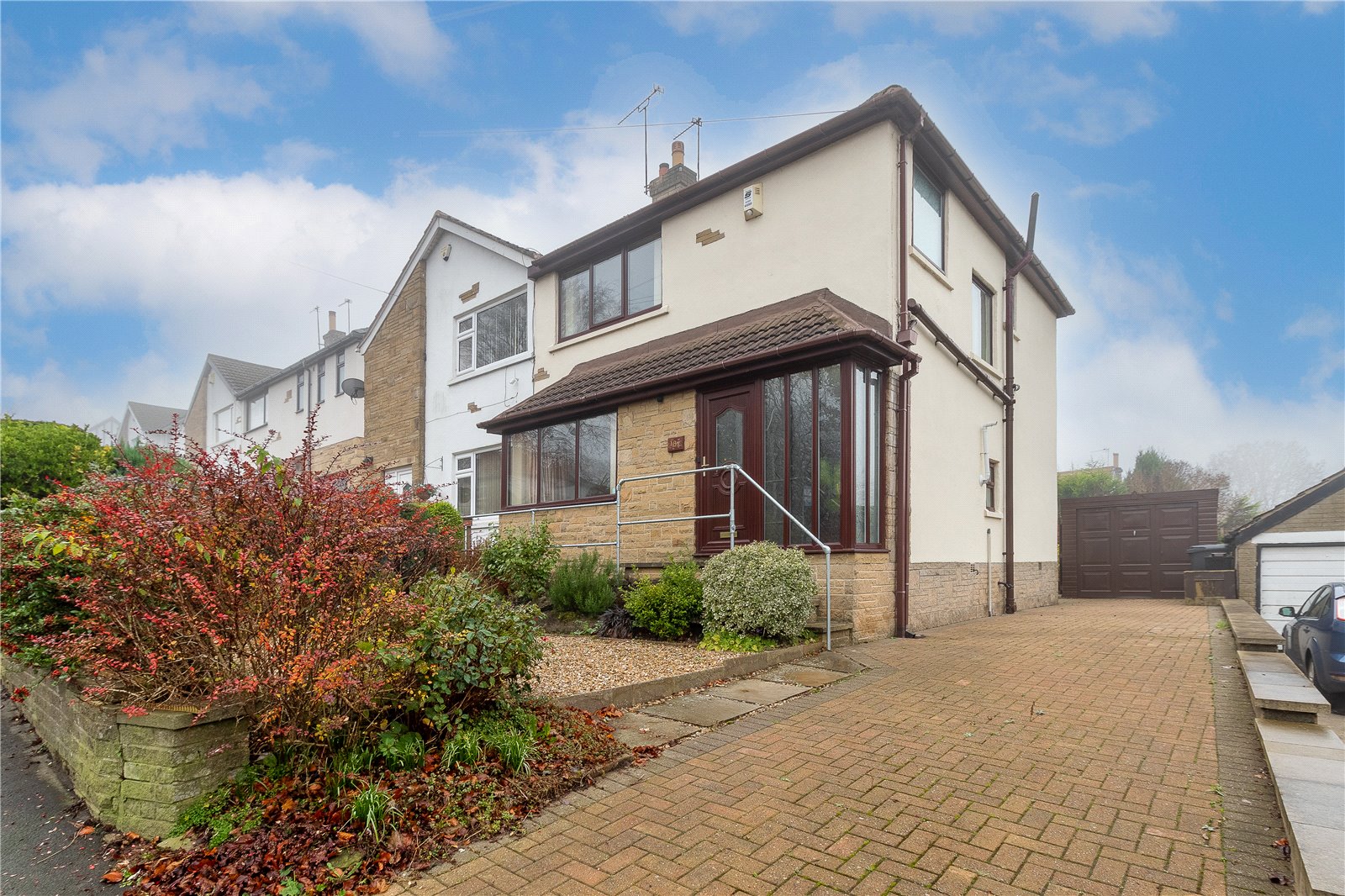 Halifax Road, Brighouse Whitegates