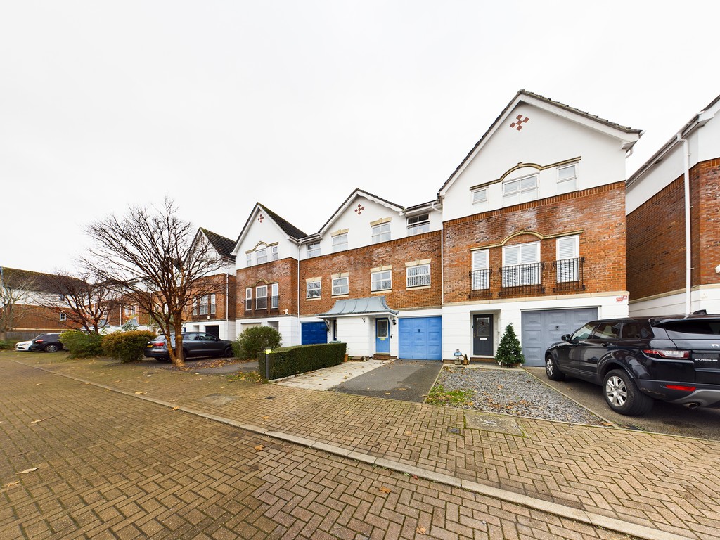 Grosvenor Mews, Reigate Martin & Co
