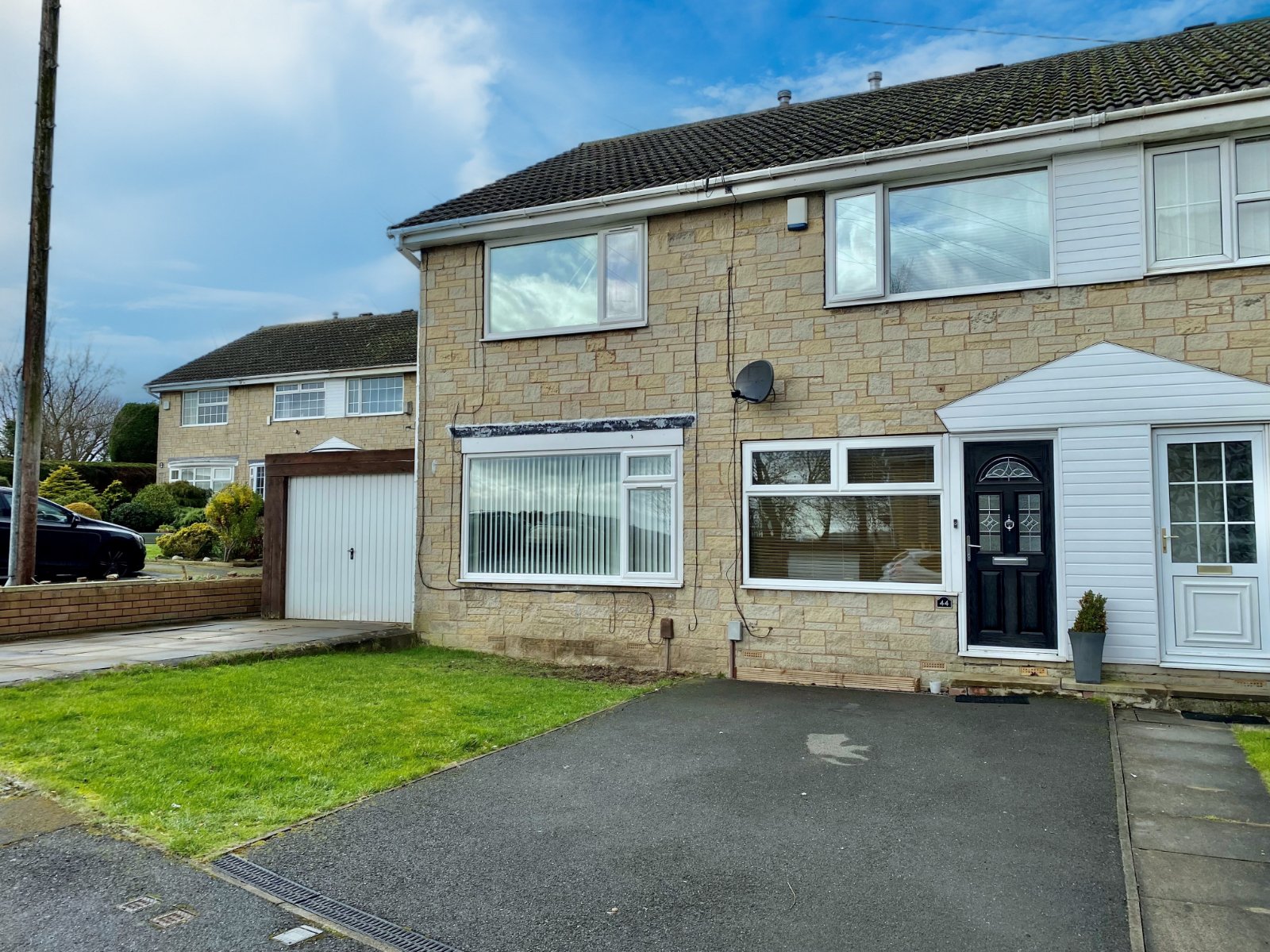 Elm Tree Close, Norristhorpe, Liversedge Whitegates