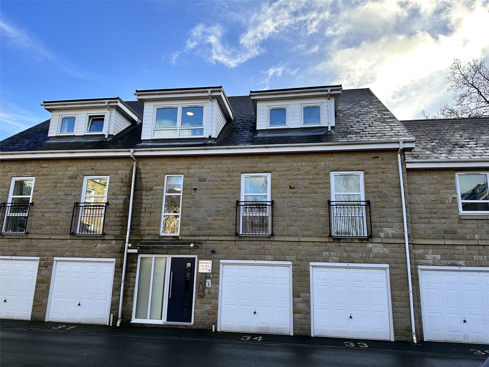 Regent Court, Savile Park, Halifax Whitegates