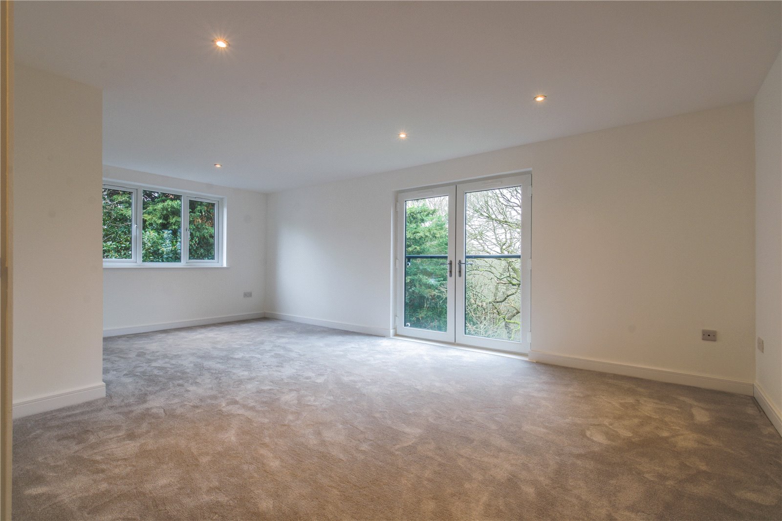 Searle Court Avenue, St Annes Park, Bristol CJ Hole