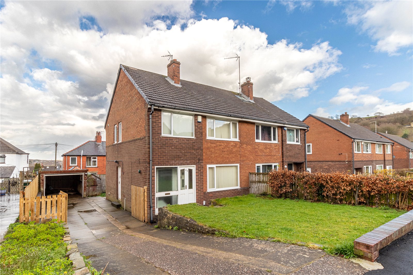 Manse Drive, Cowlersley, Huddersfield Whitegates